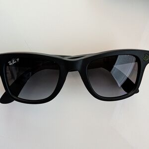 Ray-Ban Black Sunglasses